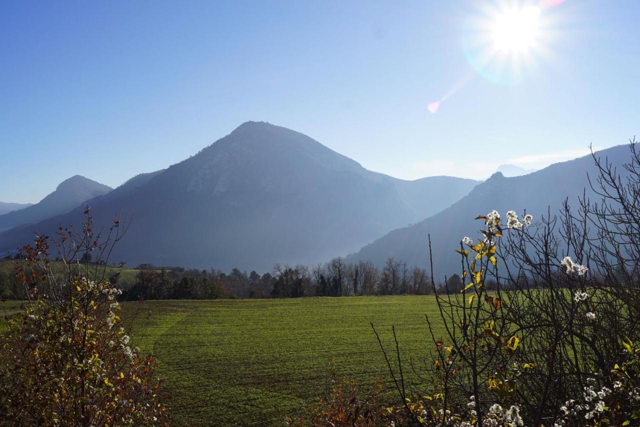 La Petite Maison Dans La Prairie Cassaignes ภายนอก รูปภาพ